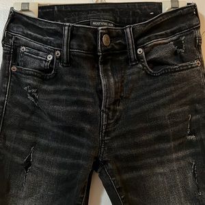 American Eagle men’s jeans